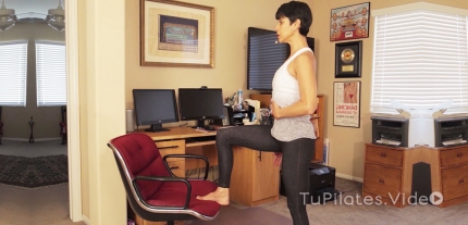 Pilates en la oficina con Elena Bartley en Tu Pilates en Casa