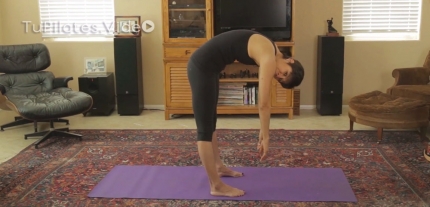 mini calentamiento de pilates en casa u oficina